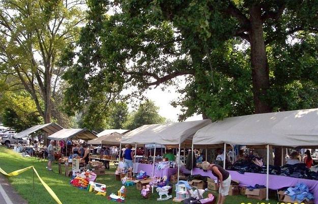 worlds longest yard sale