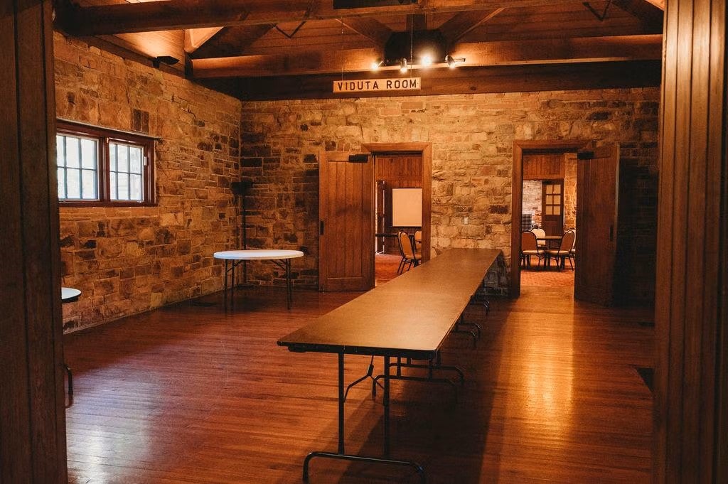 Viduta Room inside Monte Sano Event Lodge