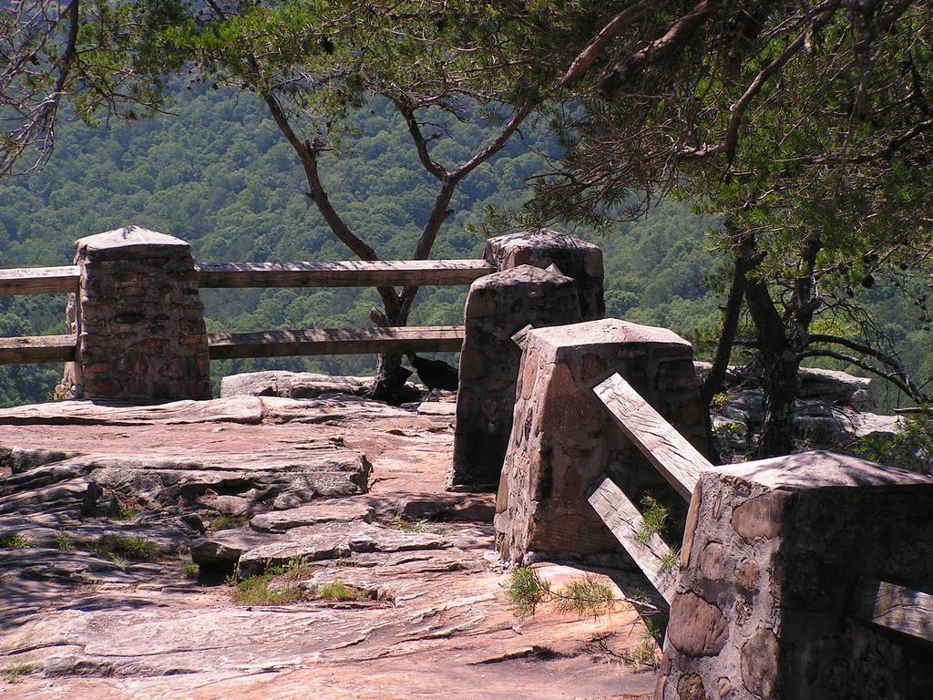Escape to the Ozark Mountains: A Guide to Bucks Pocket State Park