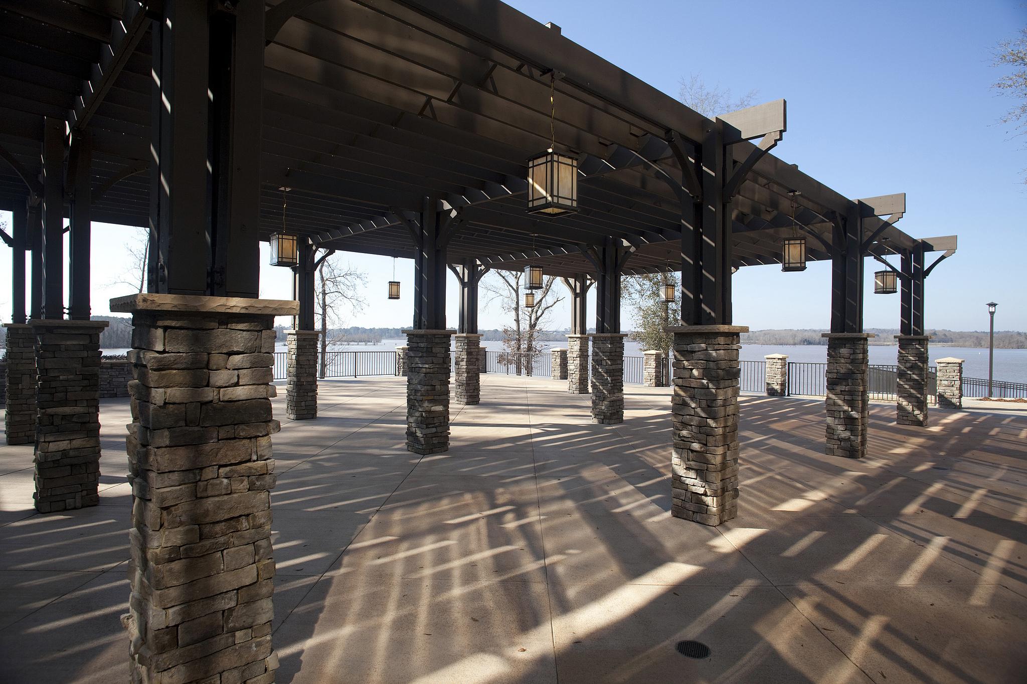 Lakepoint State Park Patio 