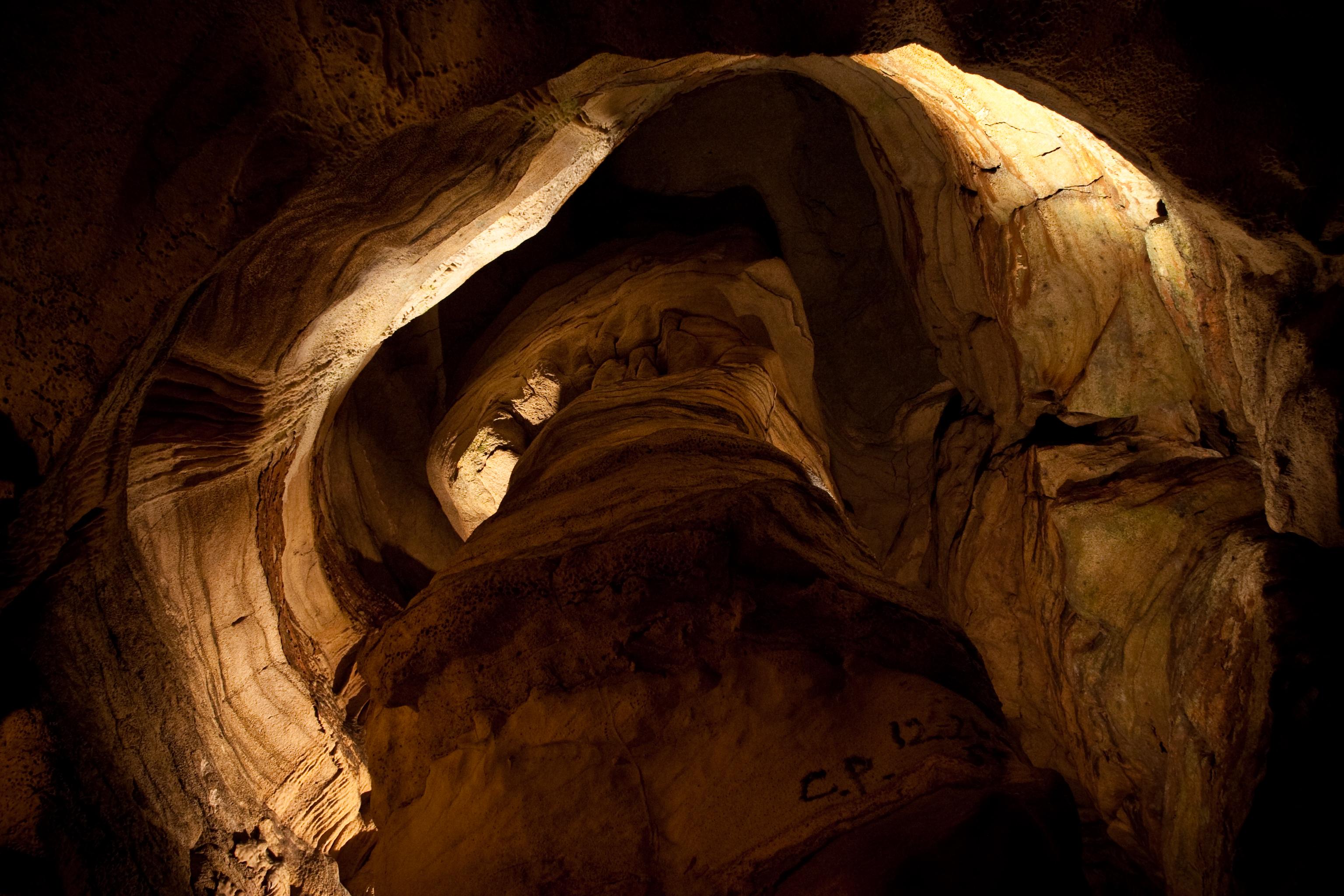Rickwood Caverns State Park Caverns