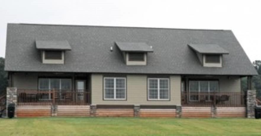 Lakepoint Cottage Exterior
