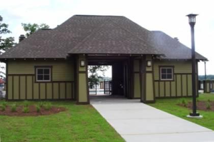 Lakepoint swimming pool