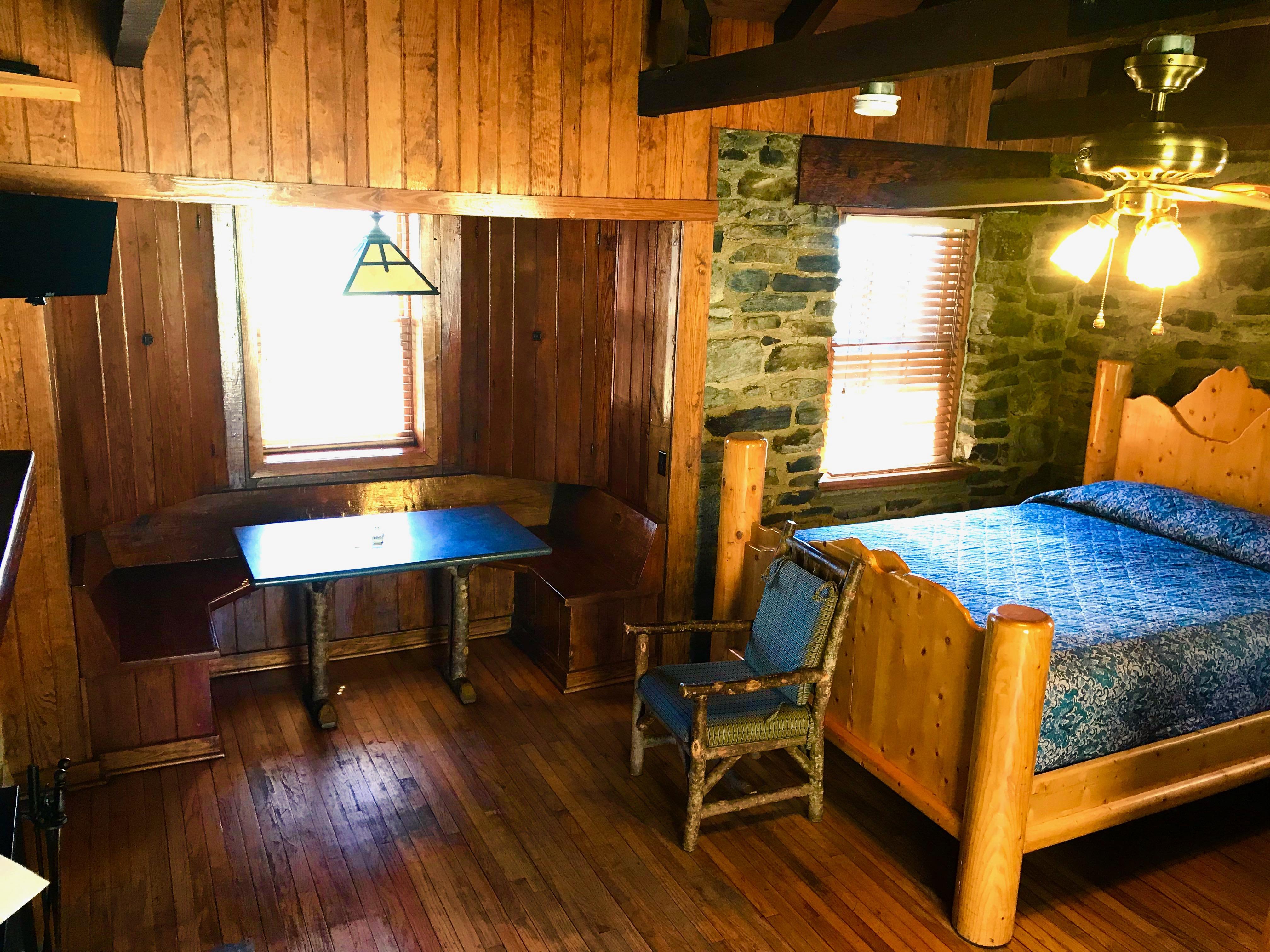 Cheaha 4 Person Cabin