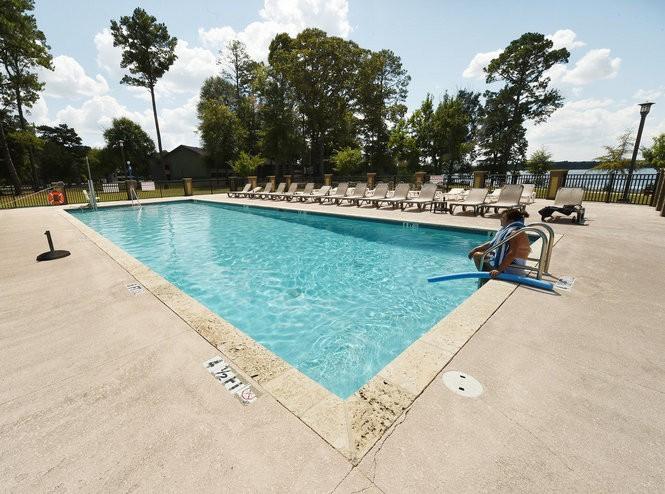Lakepoint State Park Swimming Pool 