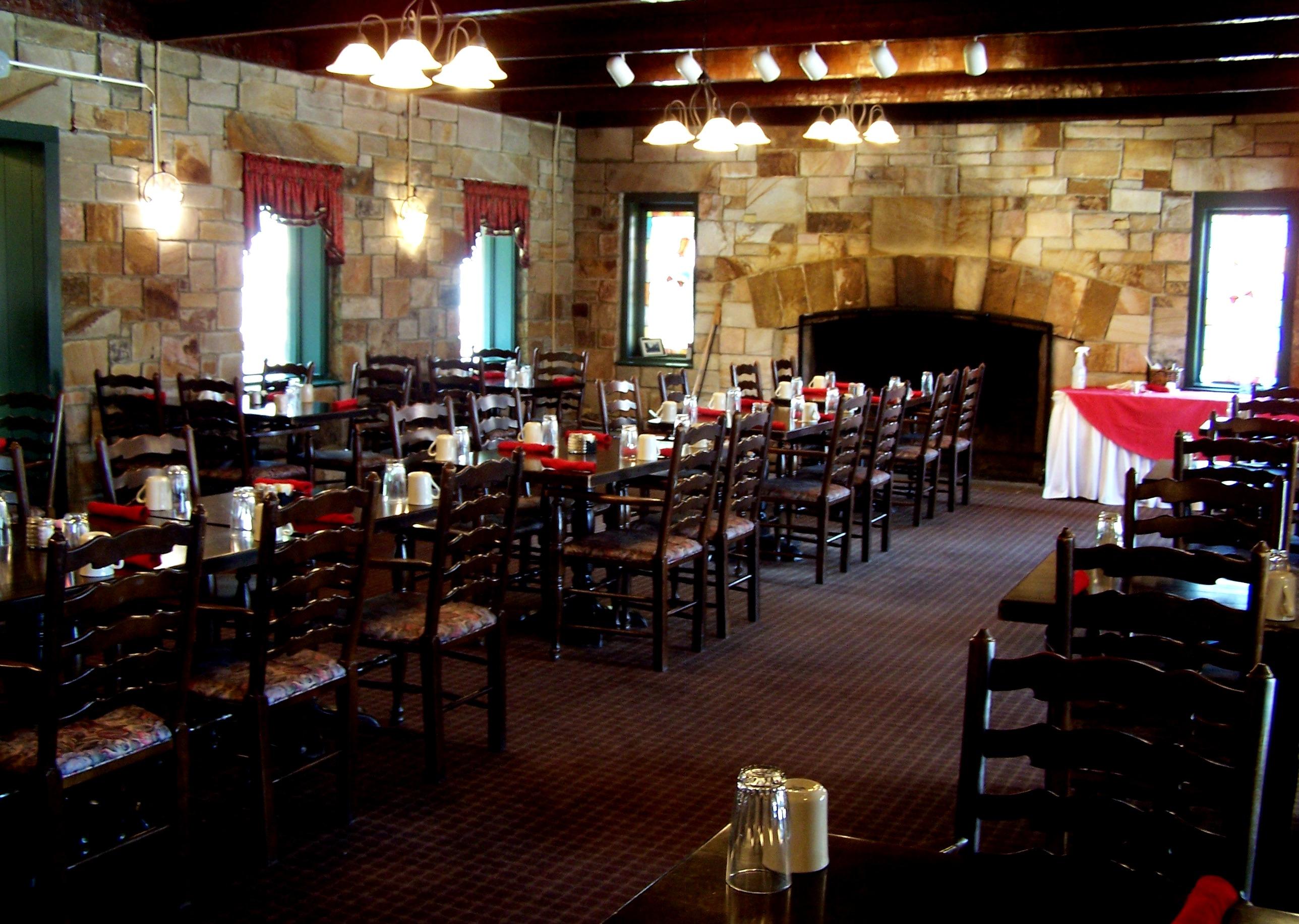 DSP Mountain Inn Restaurant at the Lodge