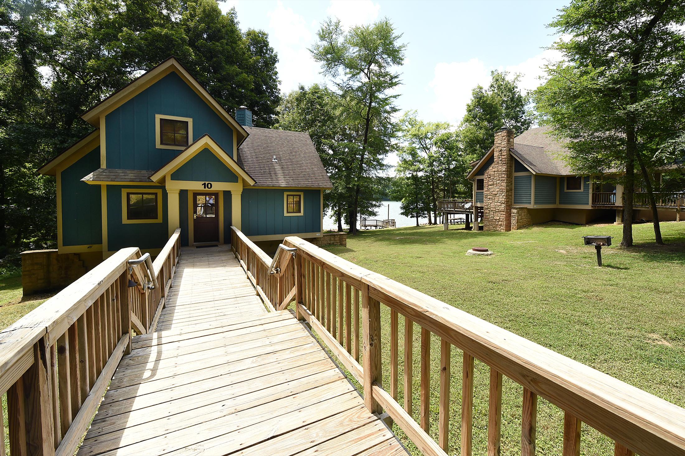 old memorial golf club cottages