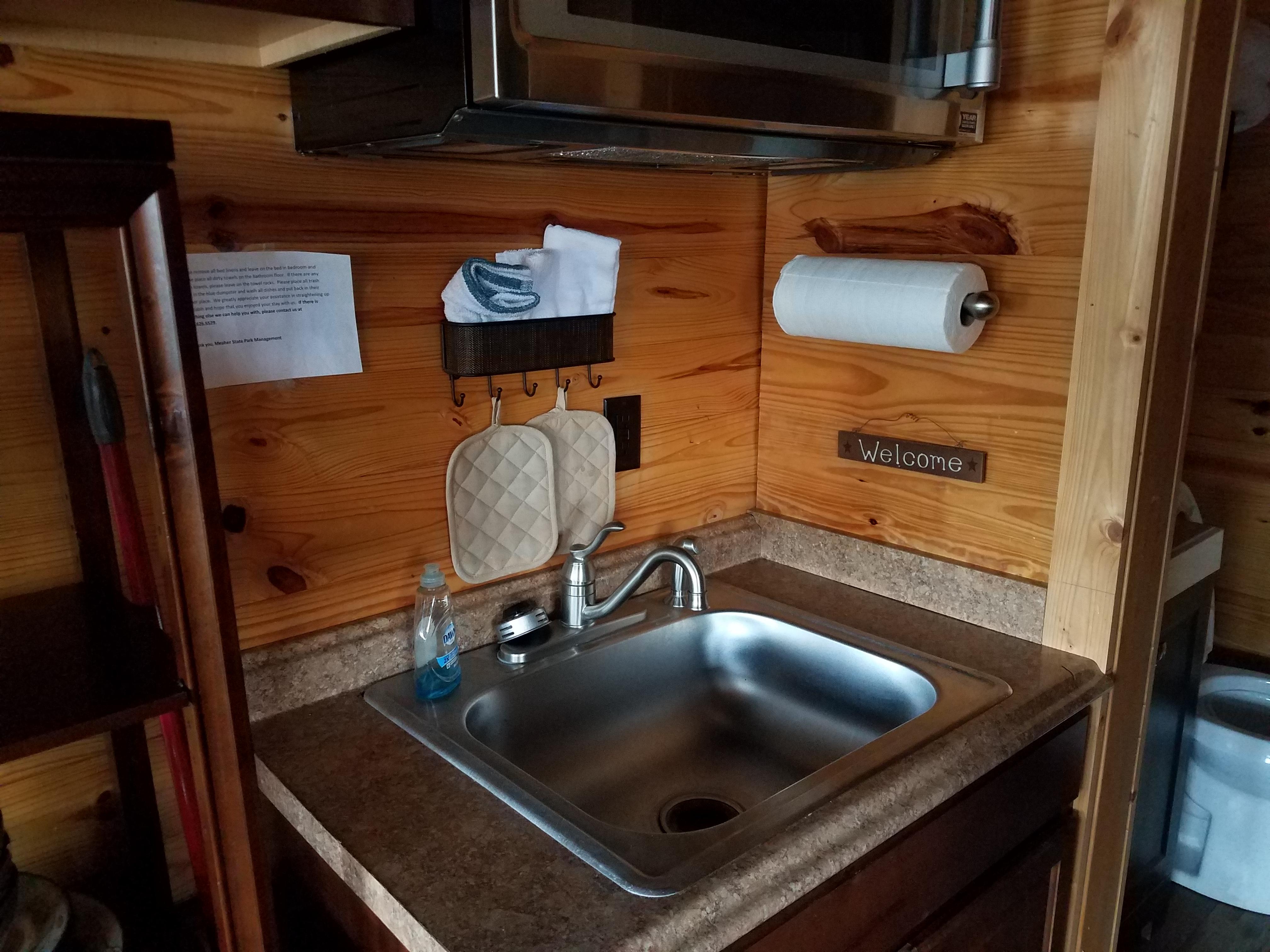 Catfish Redfish kitchen sink mircowave