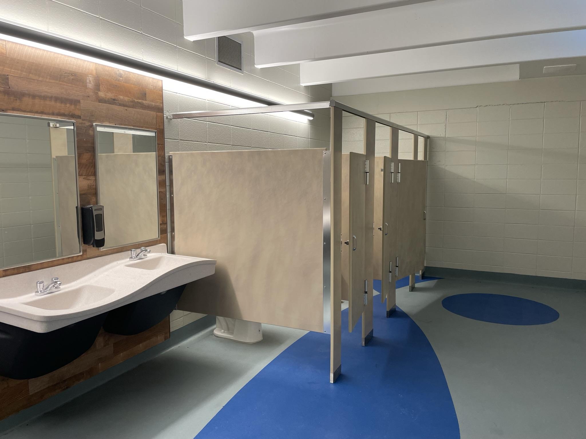 Bathhouse 1 toilet side