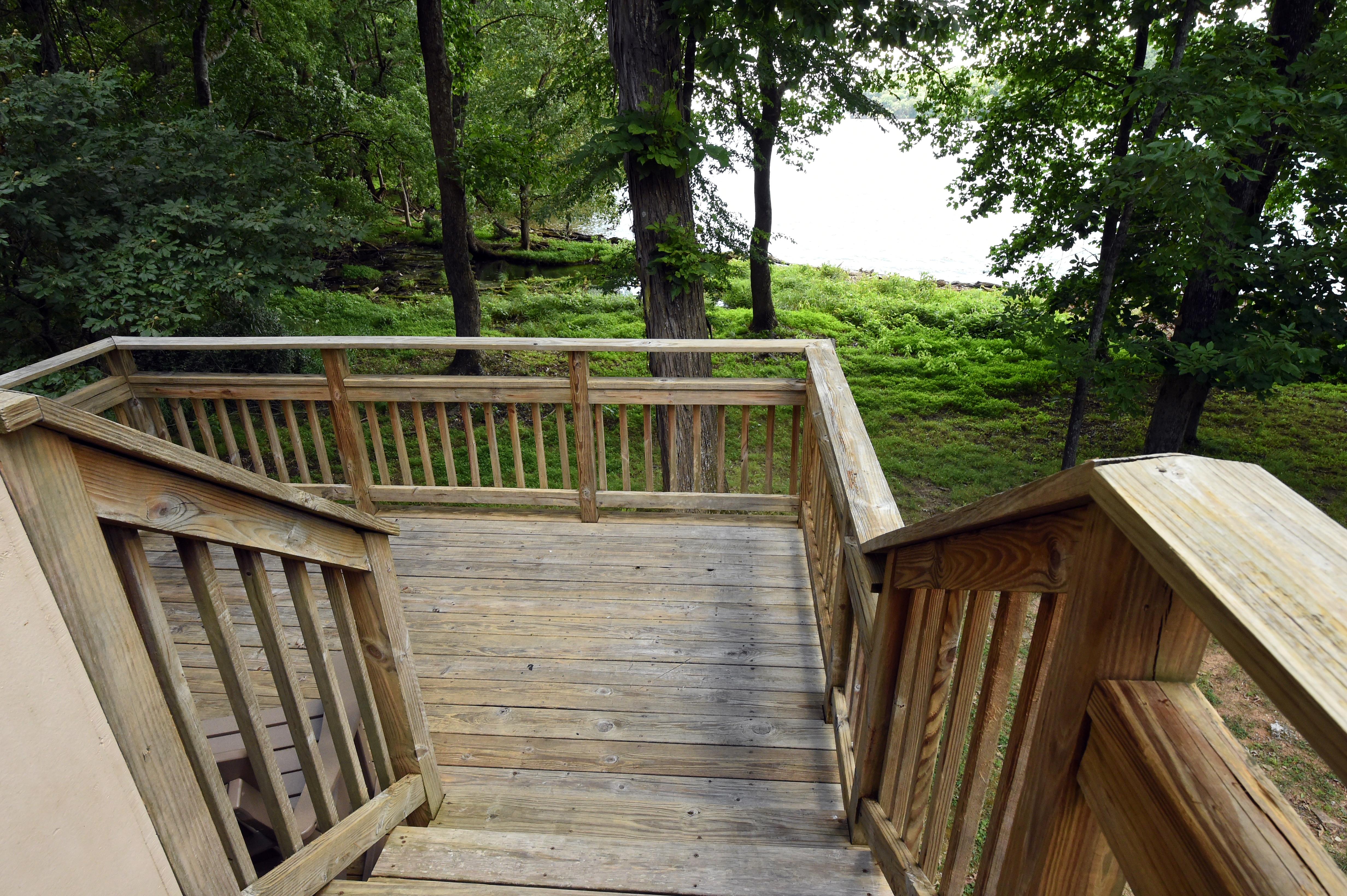 JWSP_Lakeside_Cottage_Porch