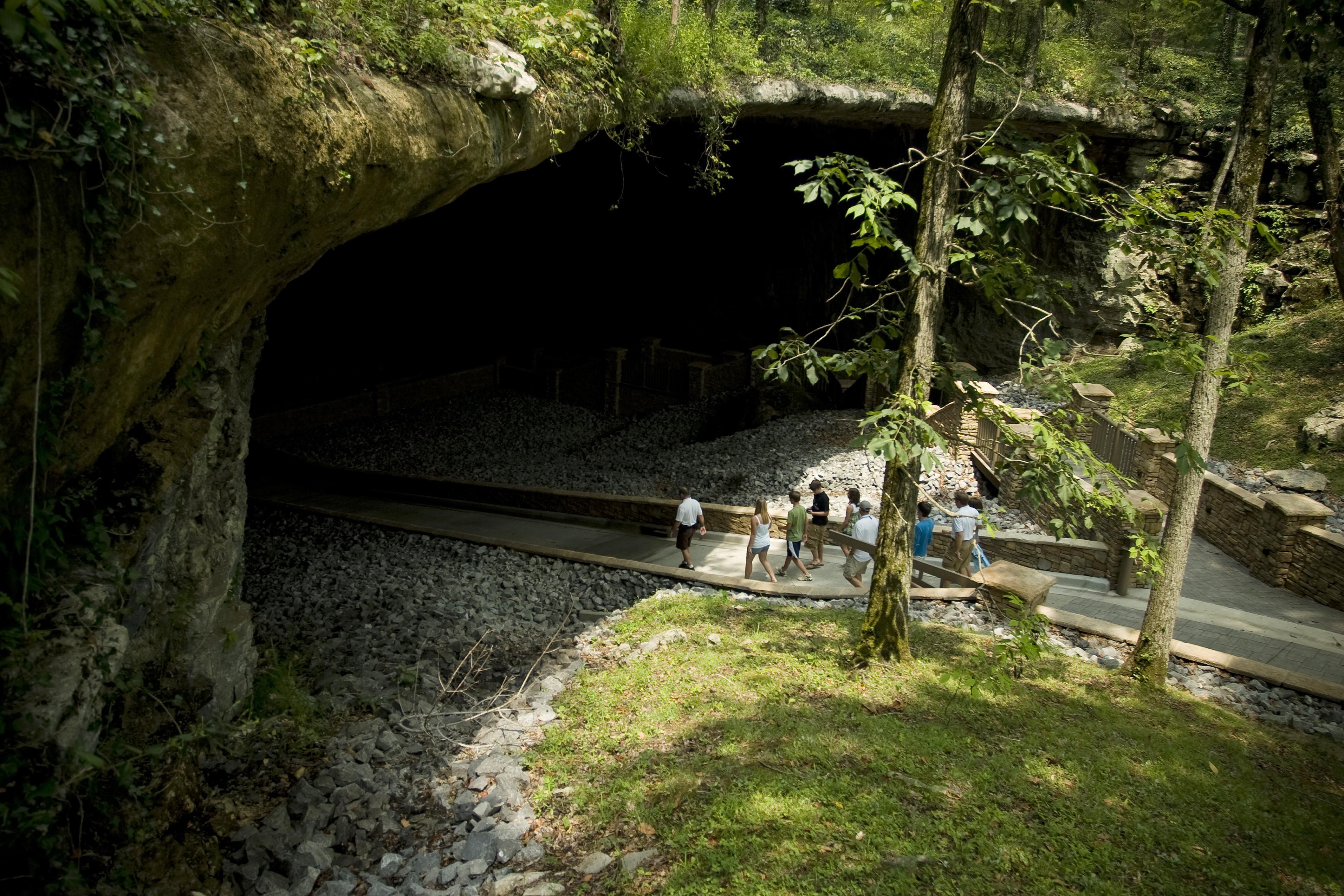 Cathedral Caverns State Park